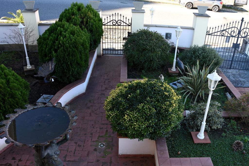 Nina Guest house